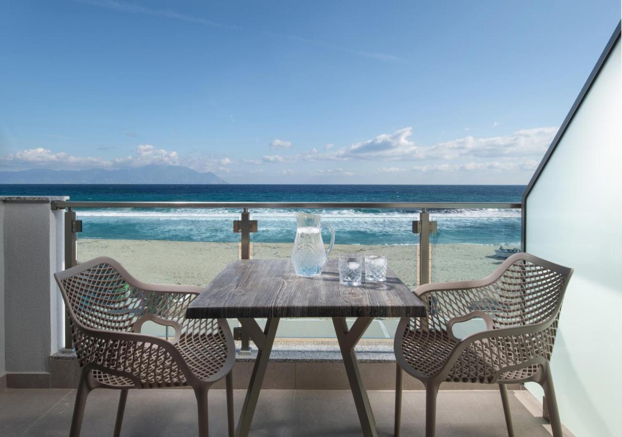 Privilege Luxury Living Sarti Esterno foto